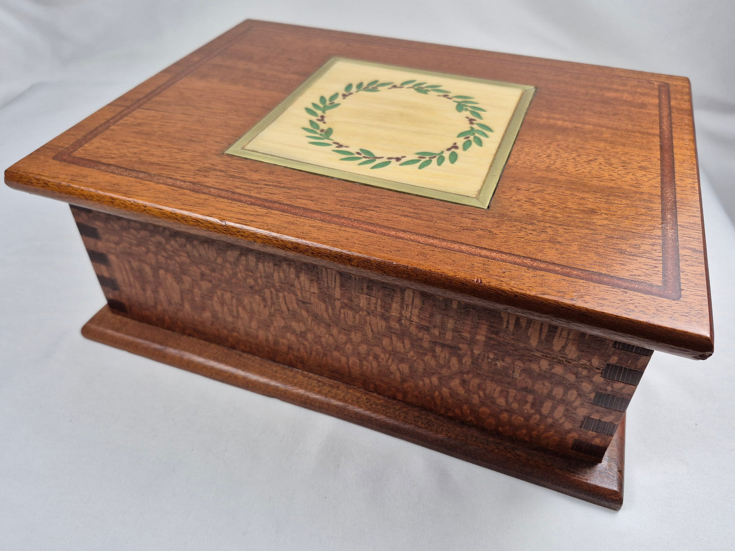 Lighted Lacewood & Mahogany Keepsake Box LB
