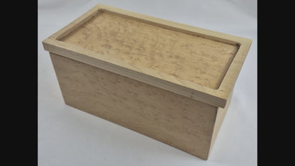 Lighted Keepsake Box with Birds Eye Maple Veneer (LB)